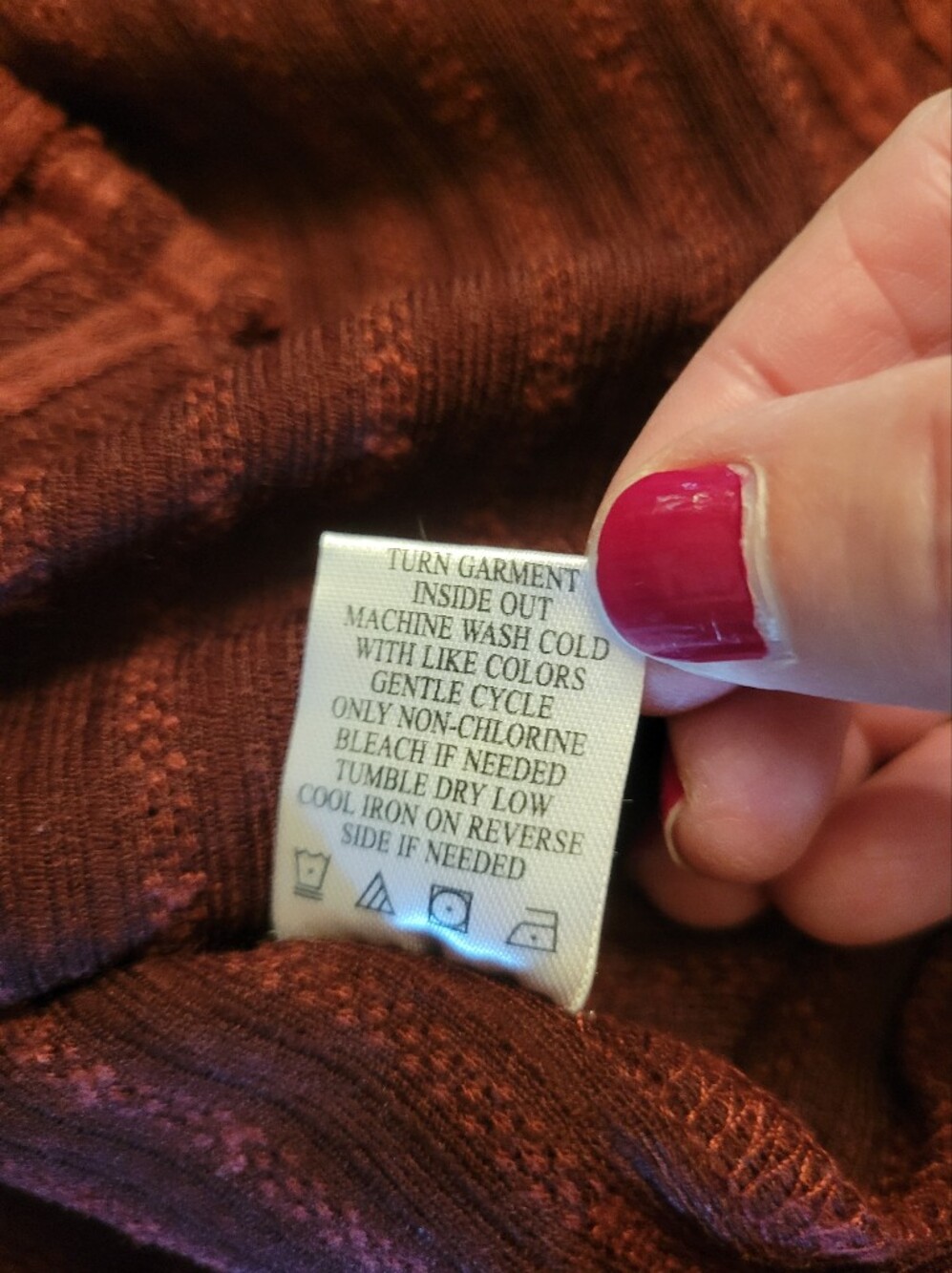 Absolutely Famous Burgundy Ribbed Button-Front Cardigan - Picture 7 of 7